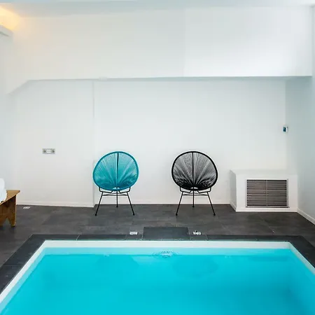 Pradelle Et Swimming Pool クレルモン・フェラン