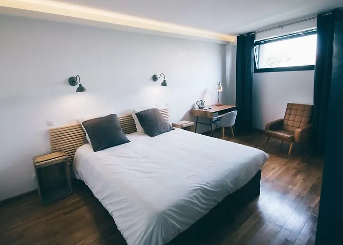 Hotell Pradelle Et Swimming Pool