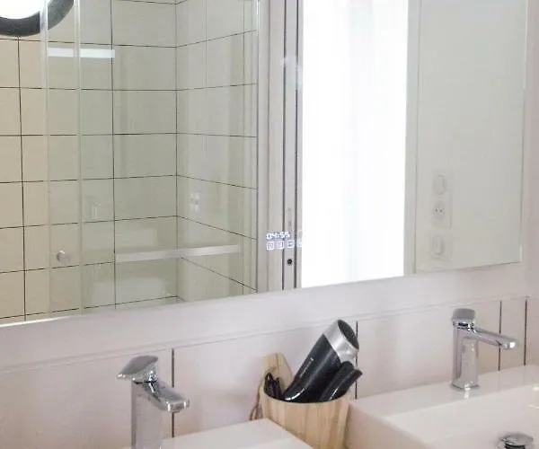 Pradelle Et Swimming Pool Hotell Clermont-Ferrand